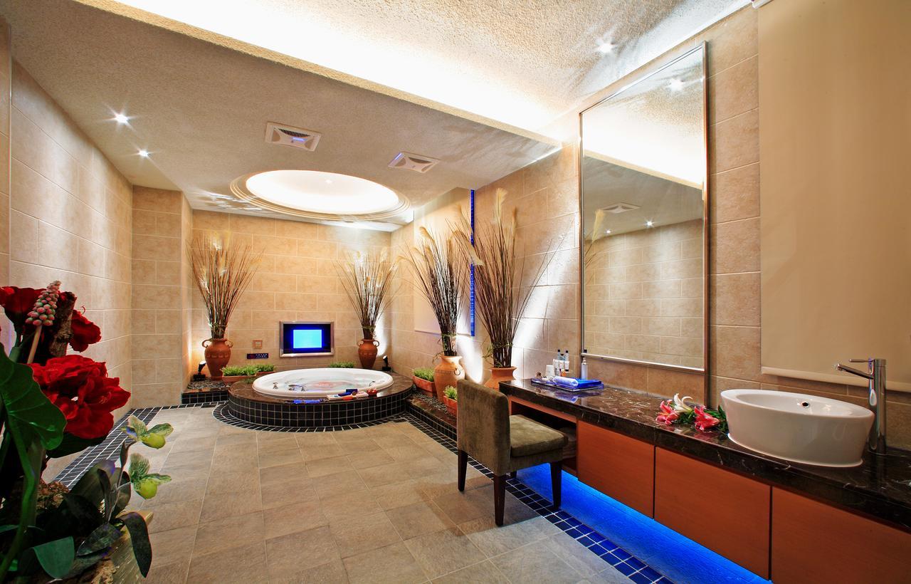 Blue Coast Spa Motel Цзілун Екстер'єр фото